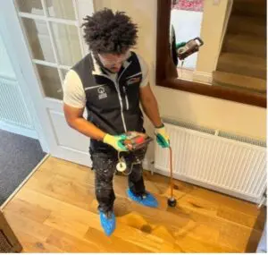 Tracer gas used to identify escaping water